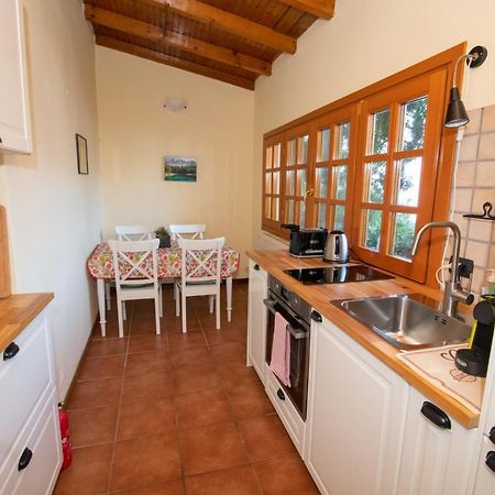 Villa Rina Deluxe And Cottage Порто Черезио Екстериор снимка