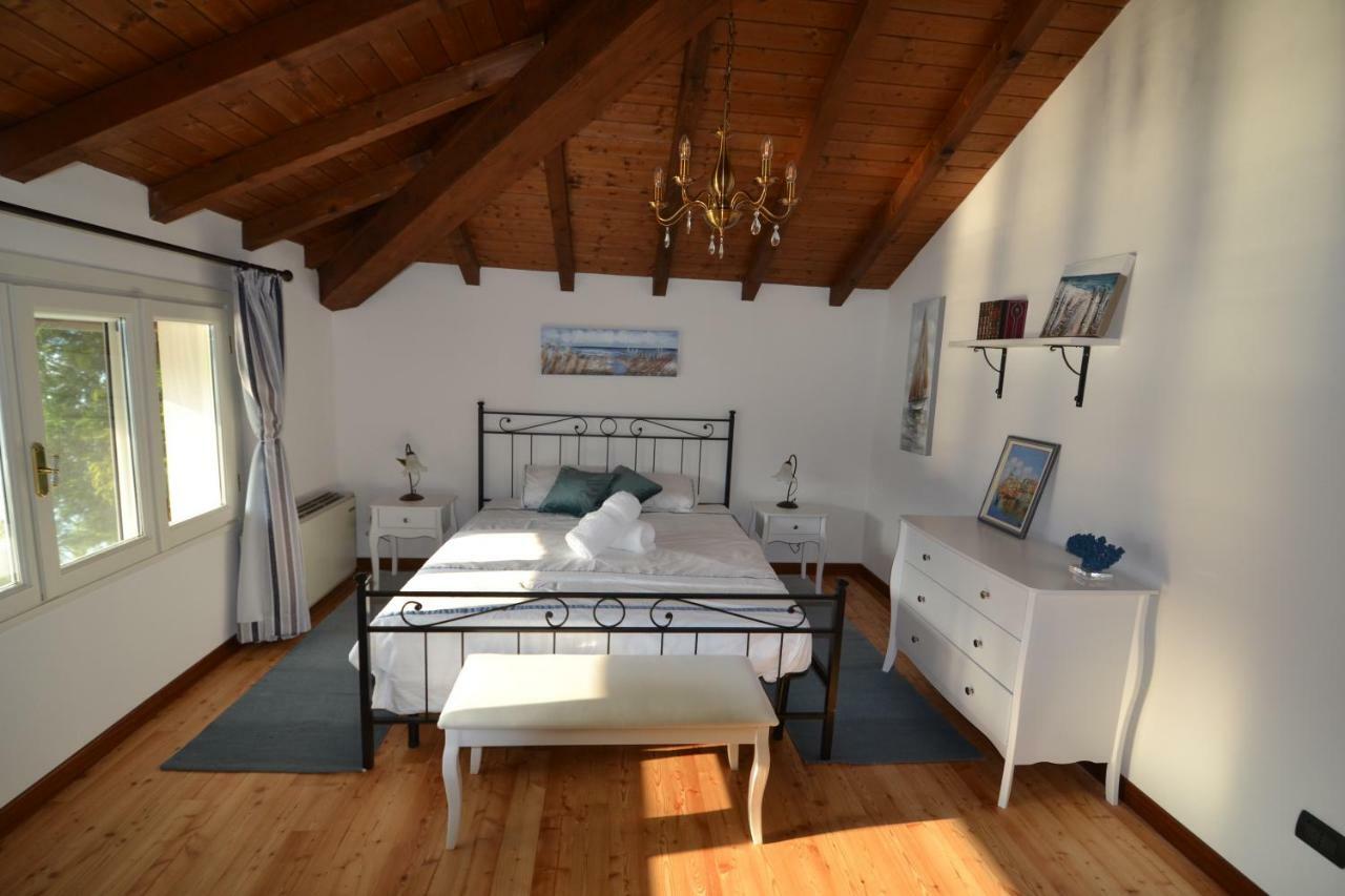 Villa Rina Deluxe And Cottage Порто Черезио Екстериор снимка